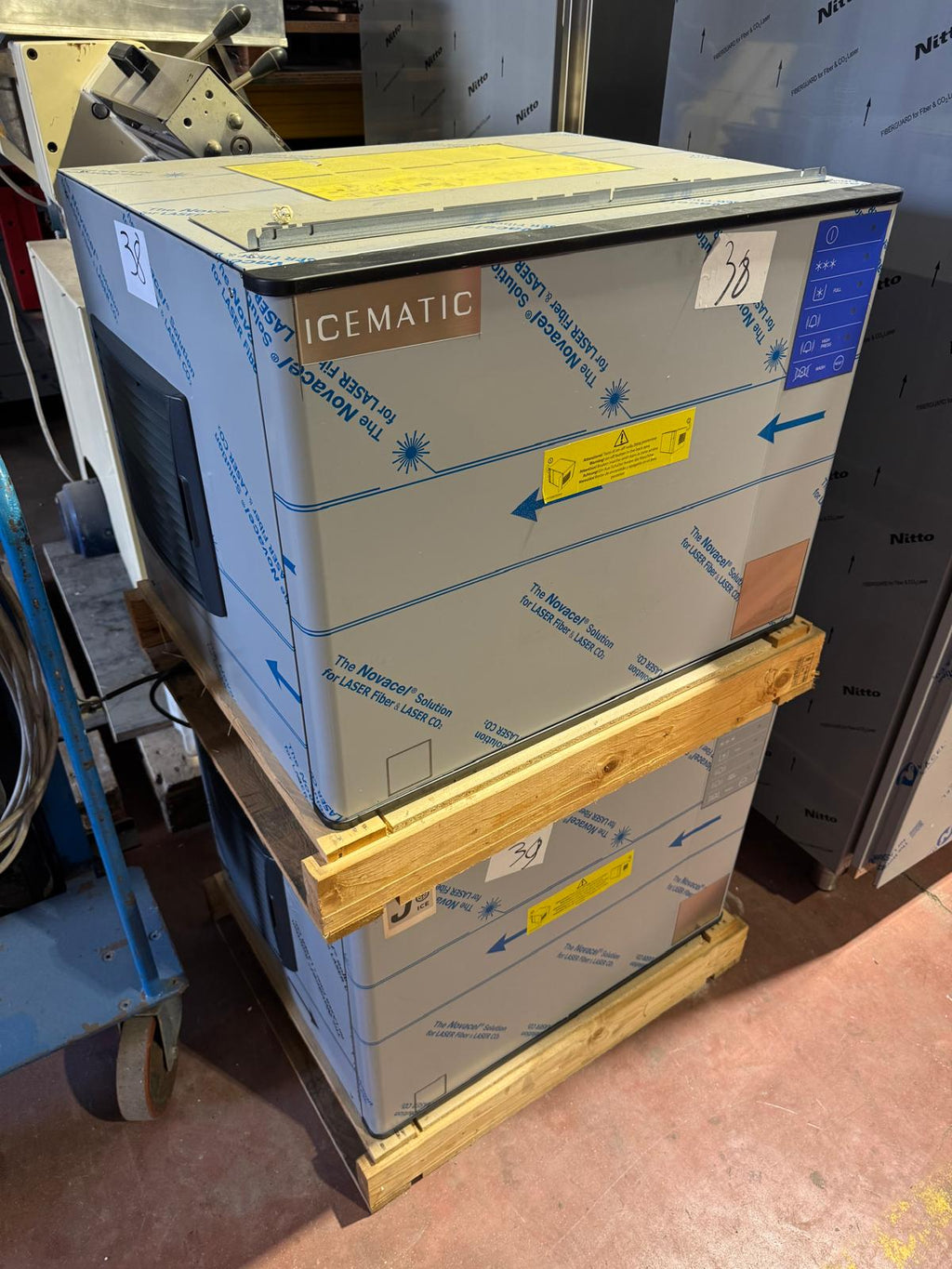 Stock macchine del ghiaccio acqua/aria marca ICEMATIC cubetto pieno da 300kg